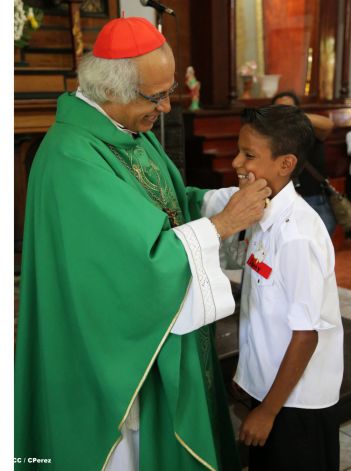 Cardenal Brenes celebra 90 Confirmaciones en Tipitapa