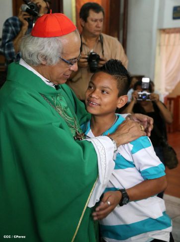 Cardenal Brenes celebra 90 Confirmaciones en Tipitapa