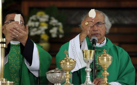 Cardenal Brenes celebra 90 Confirmaciones en Tipitapa