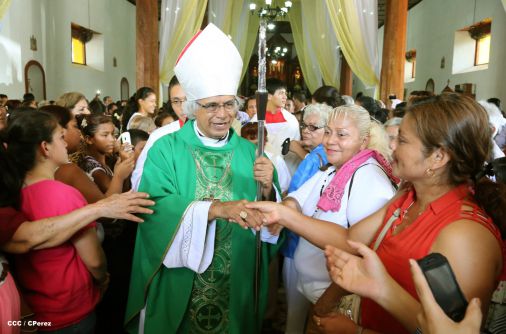 Cardenal Brenes celebra 90 Confirmaciones en Tipitapa