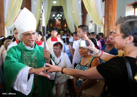 Cardenal Brenes celebra 90 Confirmaciones en Tipitapa