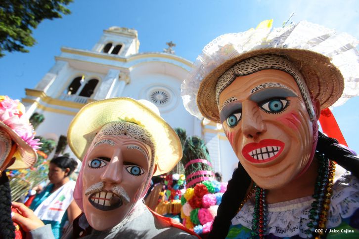 Derroche de fervor en tradicional Tope de los Santos