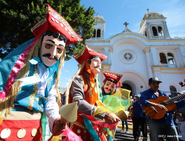 Derroche de fervor en tradicional Tope de los Santos