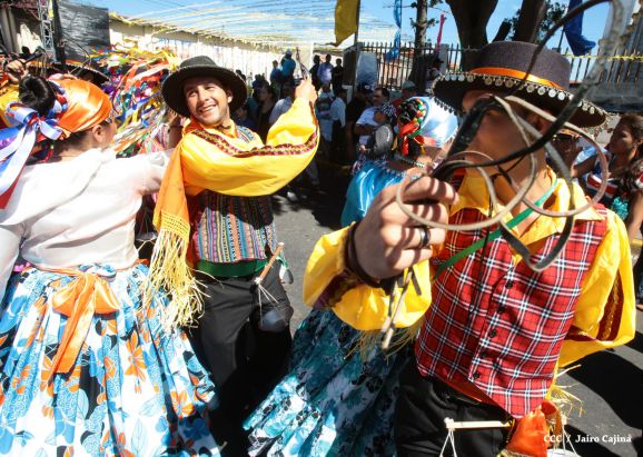 Derroche de fervor en tradicional Tope de los Santos