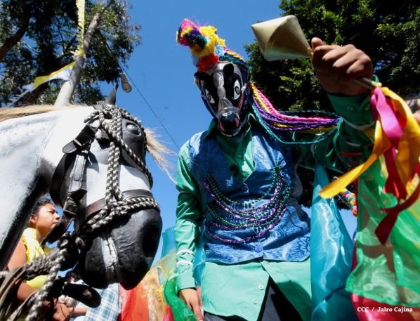 Derroche de fervor en tradicional Tope de los Santos