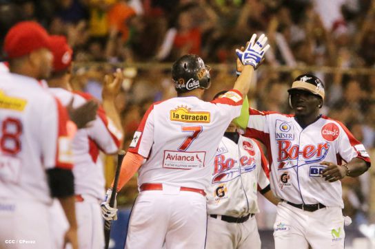 Indios del Bóer se coronan campeones de la LNBP 2015