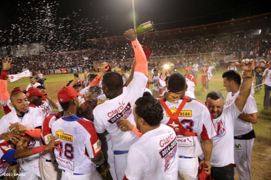 Indios del Bóer se coronan campeones de la LNBP 2015
