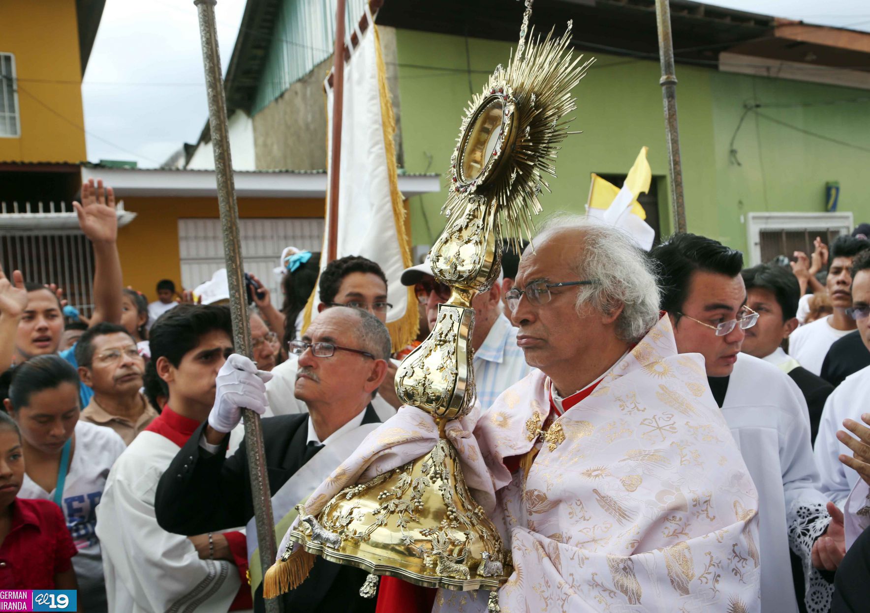 Fieles católicos de Masaya festejan solemne procesión de Cristo Rey