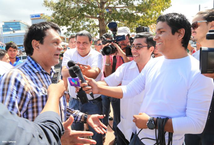 Recorrido de Roberto "Mano de Piedra" Durán por Managua