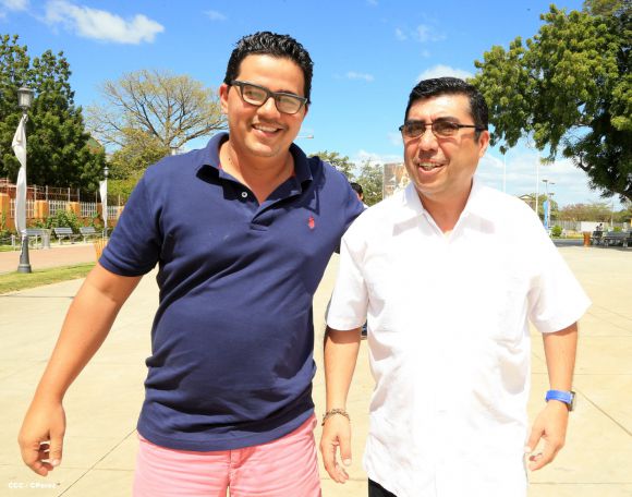 Recorrido de Roberto "Mano de Piedra" Durán por Managua