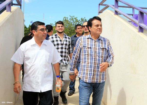 Recorrido de Roberto "Mano de Piedra" Durán por Managua