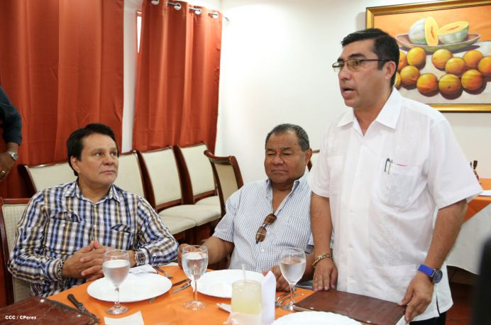 Recorrido de Roberto "Mano de Piedra" Durán por Managua