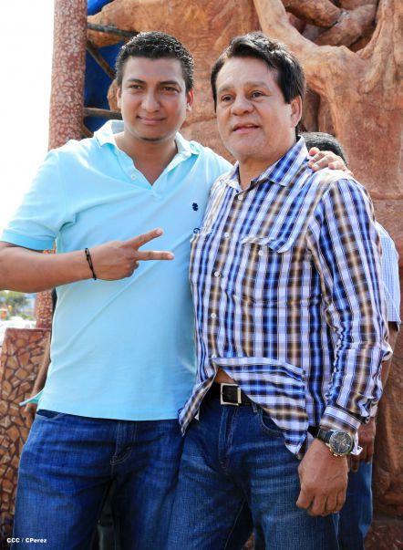 Recorrido de Roberto "Mano de Piedra" Durán por Managua