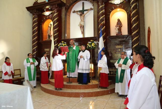Cardenal Brenes celebra histórica misa en Achuapa