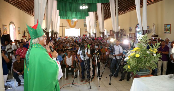 Cardenal Brenes celebra histórica misa en Achuapa