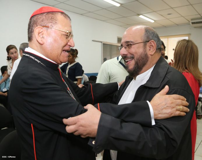 Celebran los 89 años del Cardenal Miguel