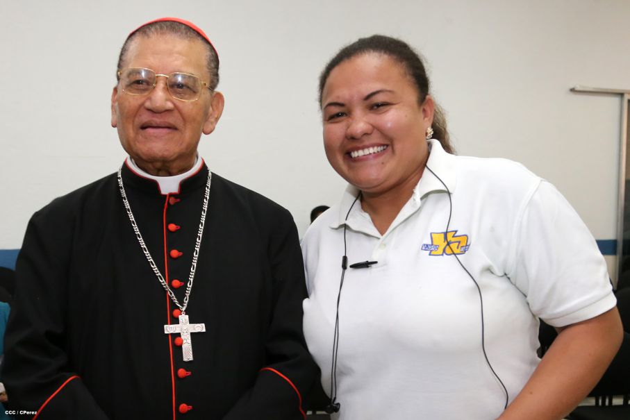 Celebran los 89 años del Cardenal Miguel