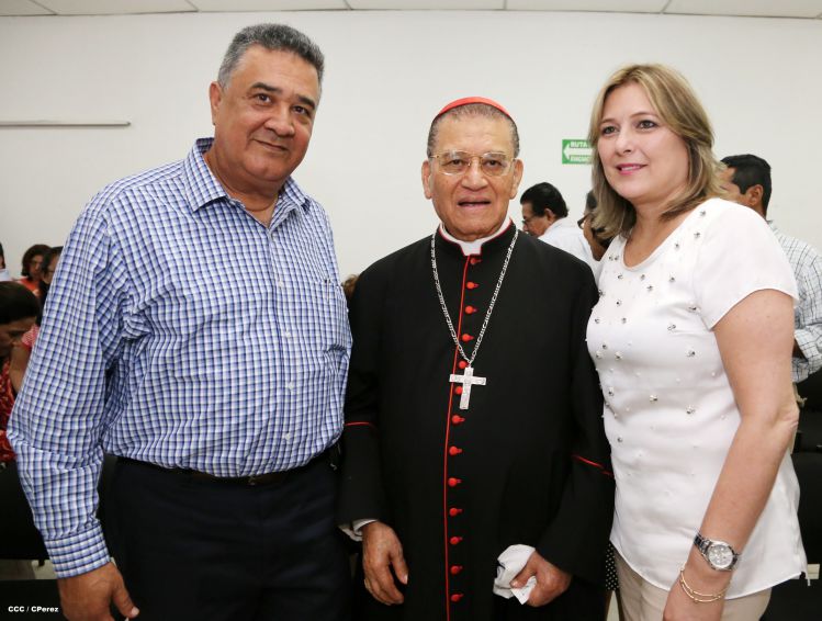 Celebran los 89 años del Cardenal Miguel