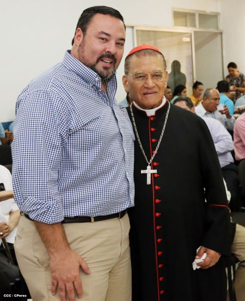 Celebran los 89 años del Cardenal Miguel