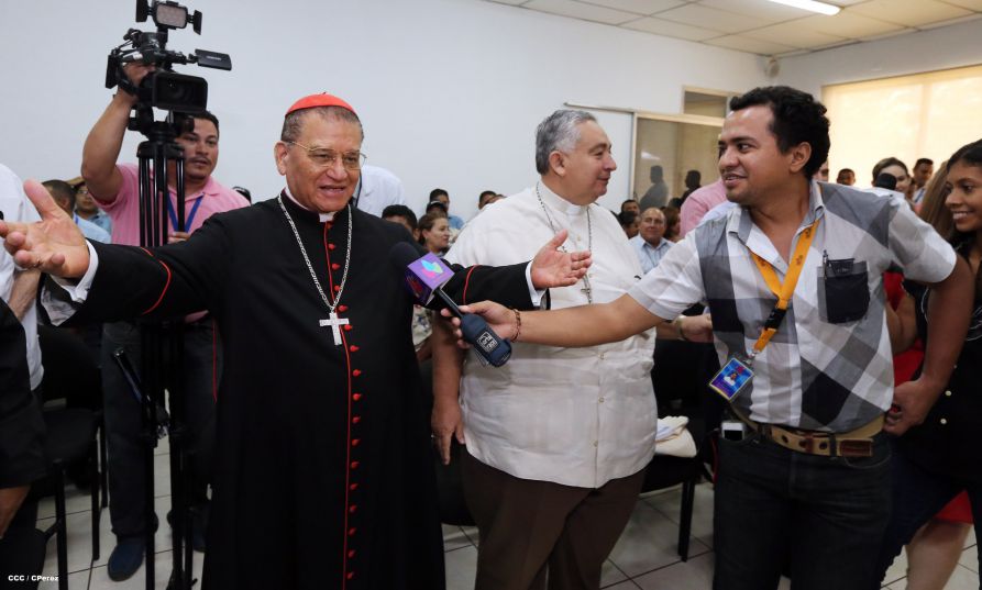Celebran los 89 años del Cardenal Miguel