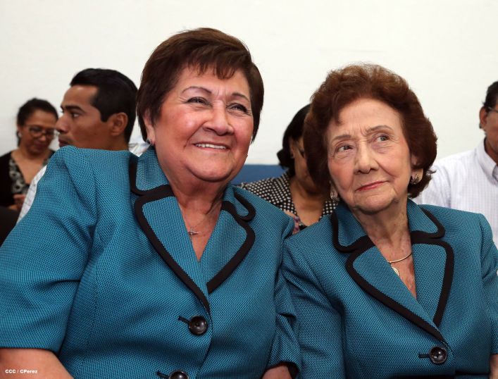 Celebran los 89 años del Cardenal Miguel