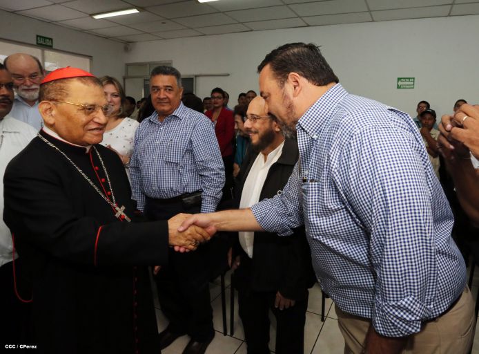 Celebran los 89 años del Cardenal Miguel