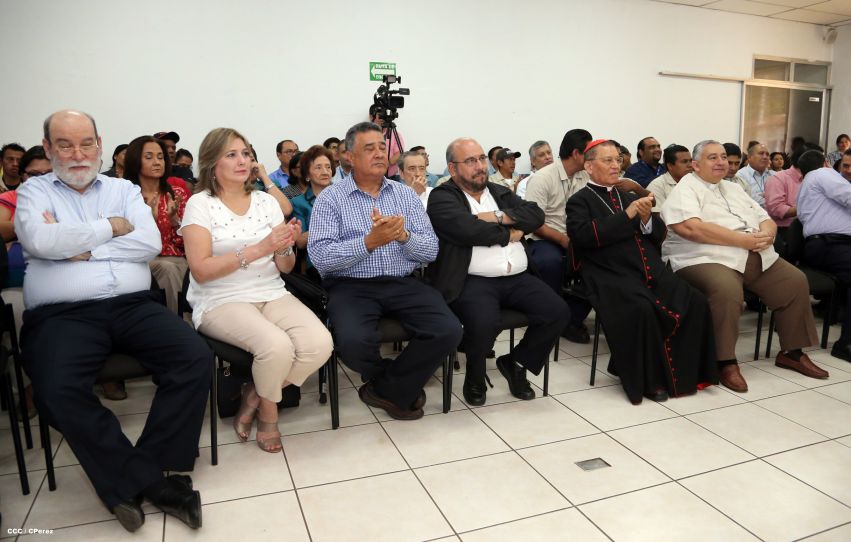 Celebran los 89 años del Cardenal Miguel