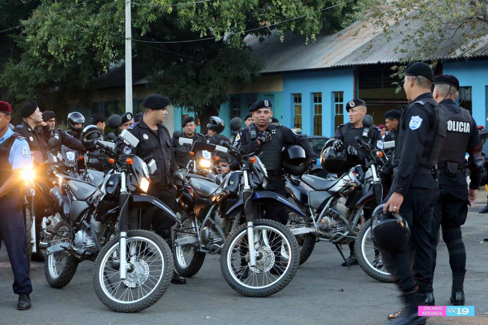 Policía Nacional resguarda inicio Año Escolar 2015