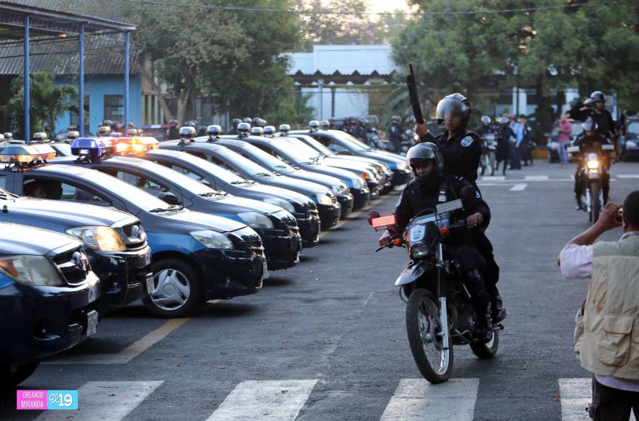 Policía Nacional resguarda inicio Año Escolar 2015