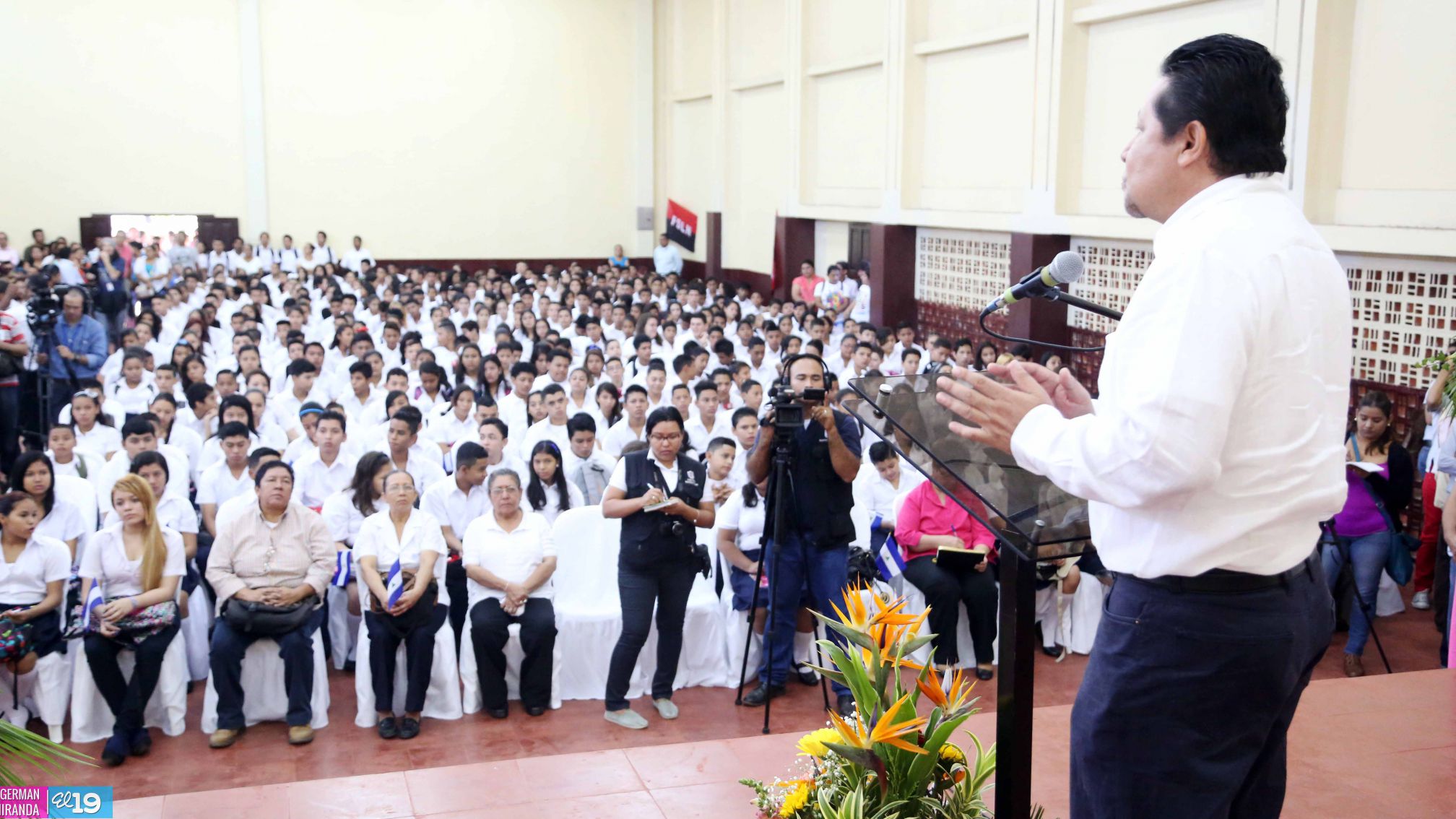 Acto Oficial de Inicio de Clases en Instituto Elvis Díaz