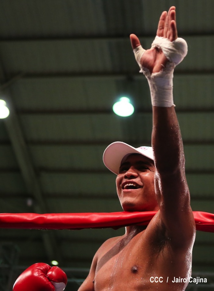 Chocolatito liquidó en cinco a Barrera