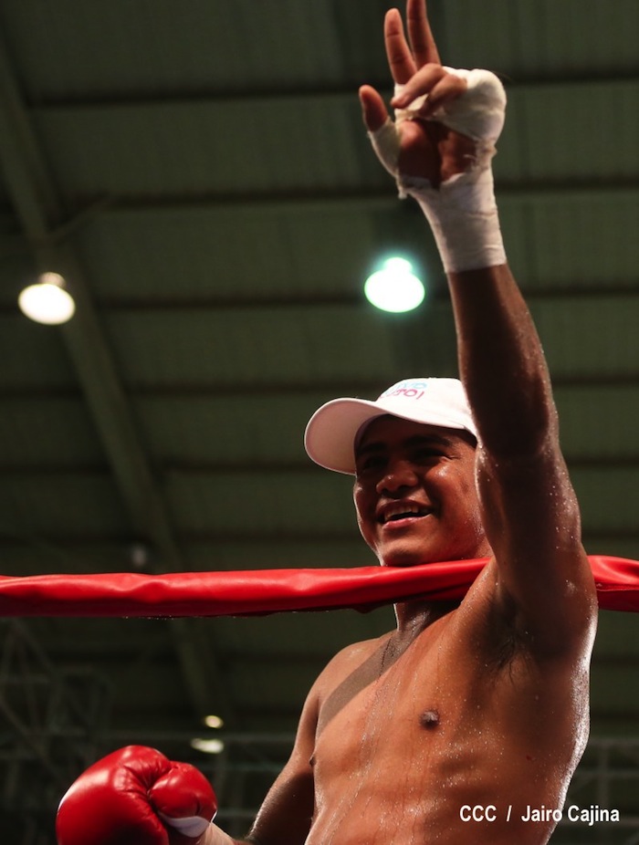 Chocolatito liquidó en cinco a Barrera