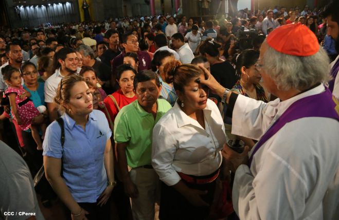 Cardenal Brenes oficia Misa por Miércoles de Ceniza