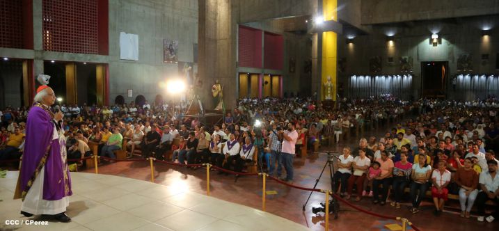Cardenal Brenes oficia Misa por Miércoles de Ceniza