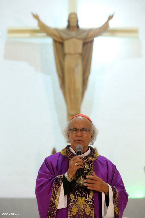 Cardenal Brenes oficia Misa por Miércoles de Ceniza