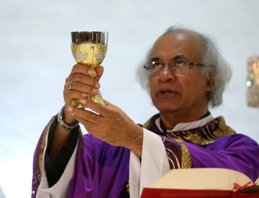 Cardenal Brenes oficia Misa por Miércoles de Ceniza
