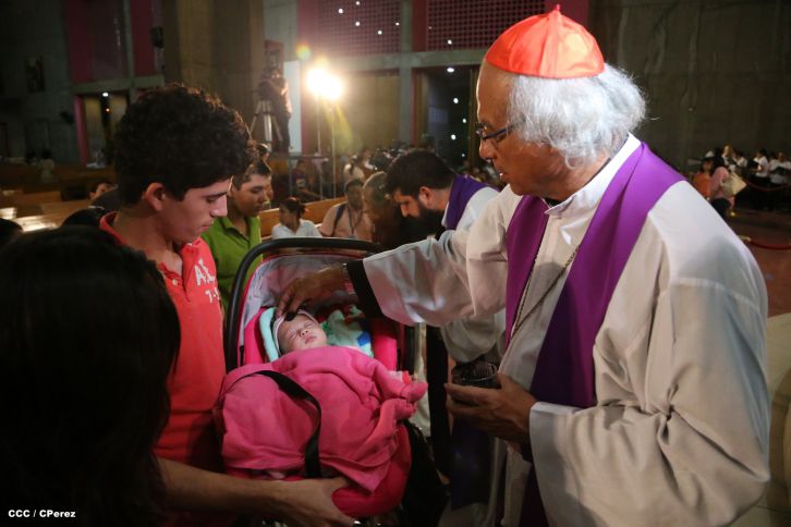 Cardenal Brenes oficia Misa por Miércoles de Ceniza