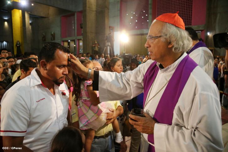 Cardenal Brenes oficia Misa por Miércoles de Ceniza