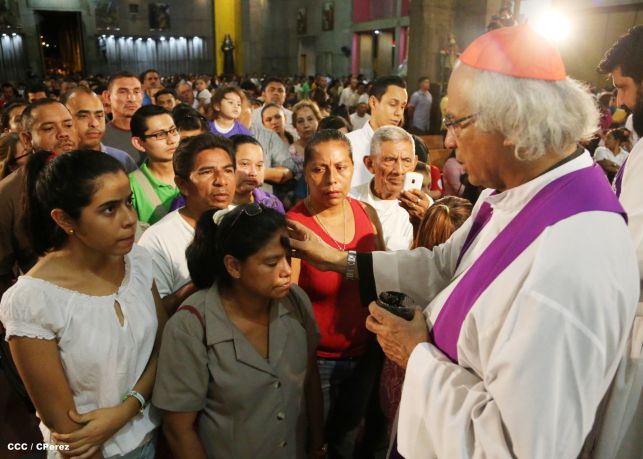 Cardenal Brenes oficia Misa por Miércoles de Ceniza
