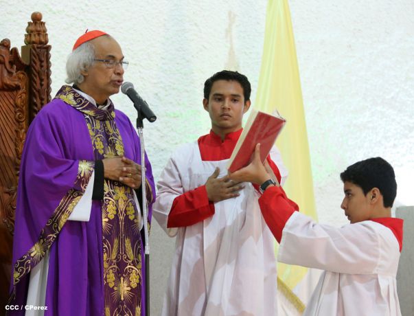 Cardenal Brenes oficia Misa por Miércoles de Ceniza