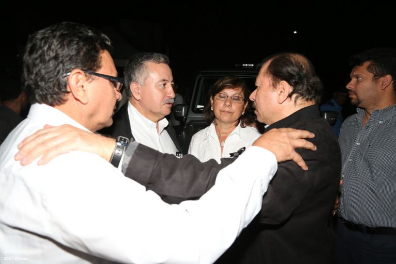 Presidente Daniel rinde homenaje póstumo al Rector Elmer Cisneros