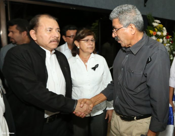 Presidente Daniel rinde homenaje póstumo al Rector Elmer Cisneros