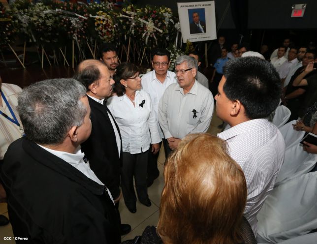 Presidente Daniel rinde homenaje póstumo al Rector Elmer Cisneros