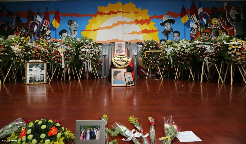 Presidente Daniel rinde homenaje póstumo al Rector Elmer Cisneros