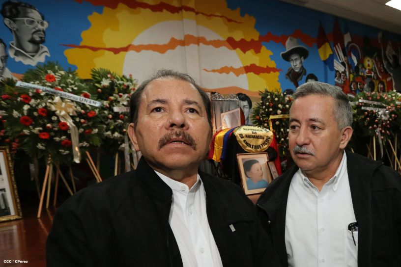 Presidente Daniel rinde homenaje póstumo al Rector Elmer Cisneros