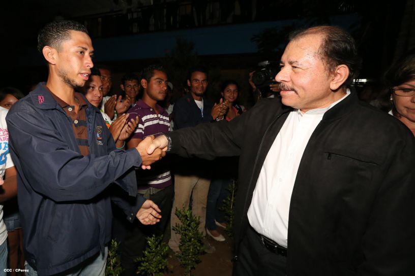 Presidente Daniel rinde homenaje póstumo al Rector Elmer Cisneros