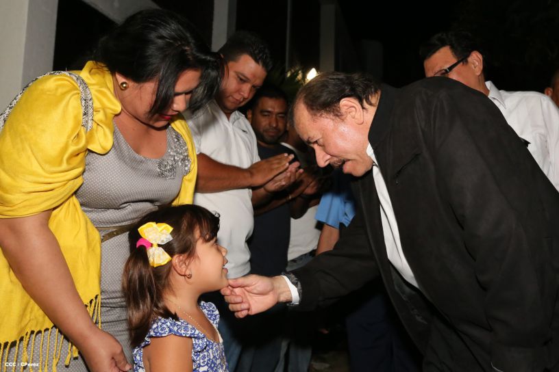 Presidente Daniel rinde homenaje póstumo al Rector Elmer Cisneros