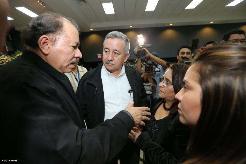 Presidente Daniel rinde homenaje póstumo al Rector Elmer Cisneros