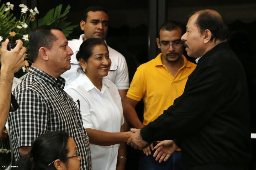 Presidente Daniel rinde homenaje póstumo al Rector Elmer Cisneros