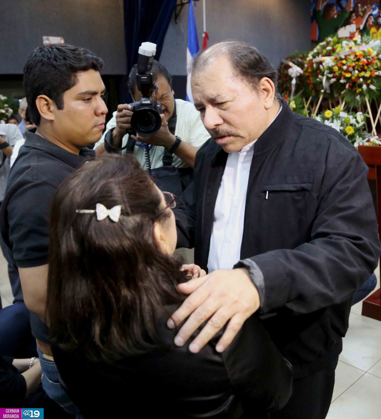 Presidente Daniel rinde homenaje póstumo al Rector Elmer Cisneros